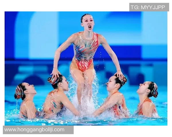 游泳运动员突破极限挑战，书写属于自己的水上传奇